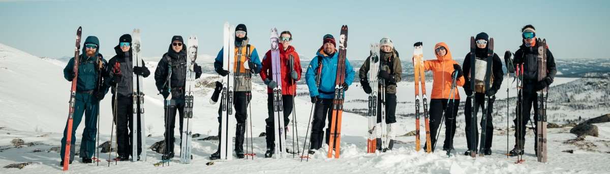 Mange mennesker på ski. foto Fjellsport